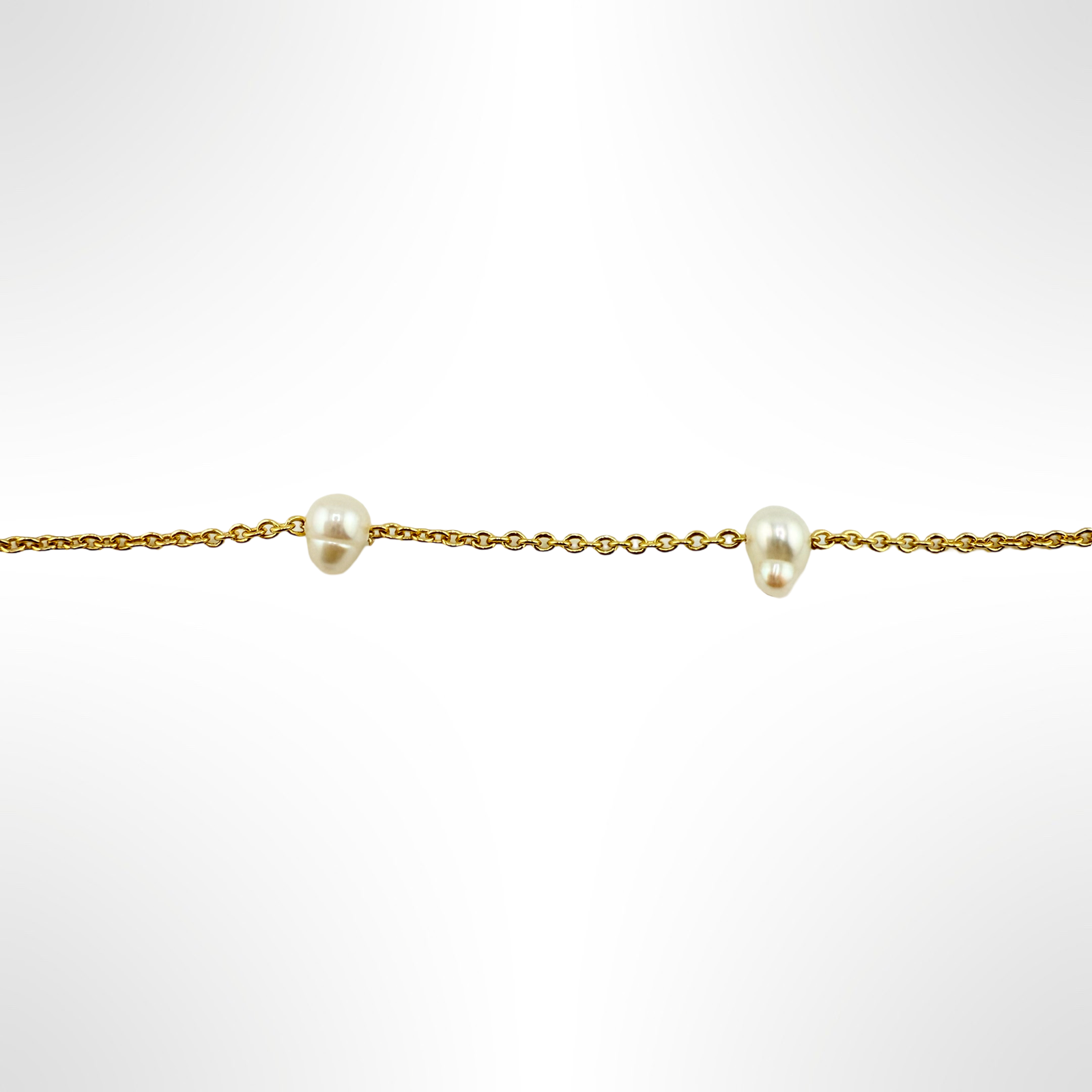 Freshwater biomorphic satellite necklace